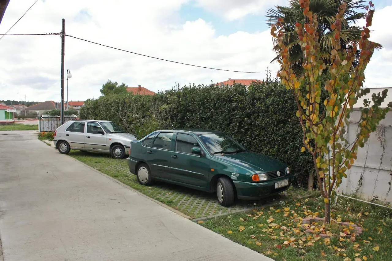 Apartments With A Parking Space Nin, Zadar - 5929 Croatia